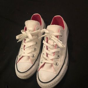 White n pink low top converse